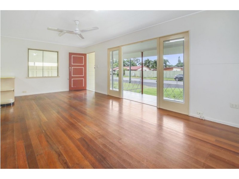 119 English Street, Manunda QLD 4870