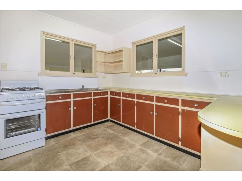 119 English Street, Manunda QLD 4870