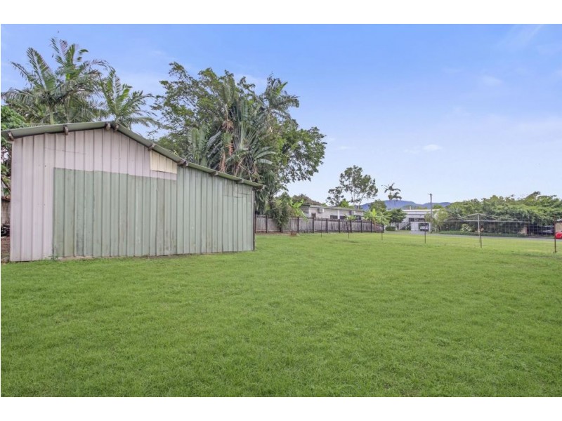 119 English Street, Manunda QLD 4870