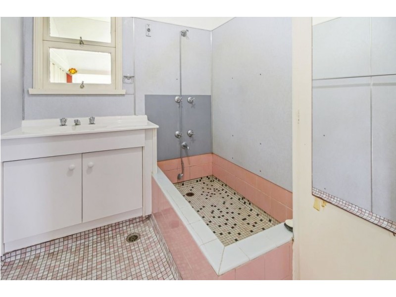 119 English Street, Manunda QLD 4870