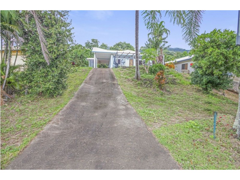 33 Pilosa Street, Redlynch QLD 4870