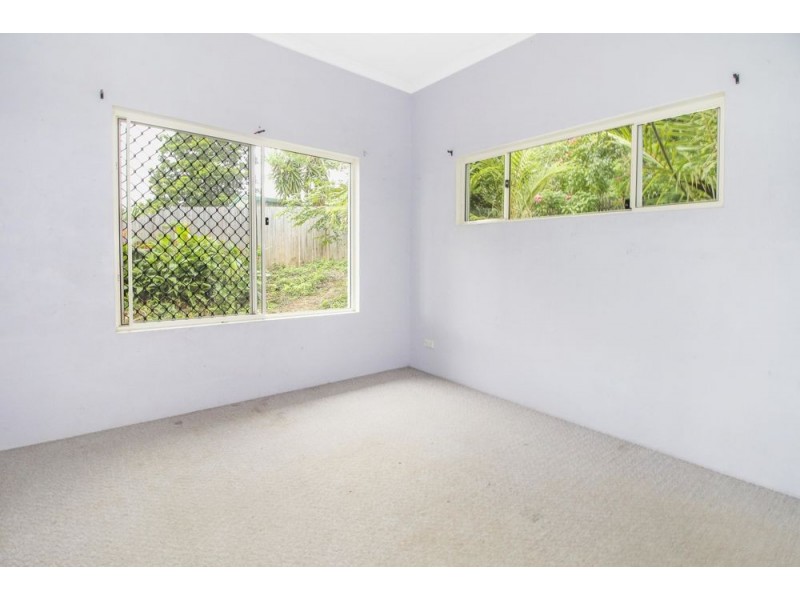 33 Pilosa Street, Redlynch QLD 4870