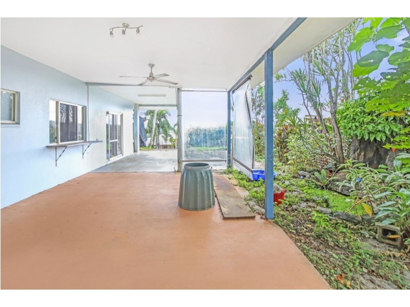 33 Pilosa Street, Redlynch QLD 4870