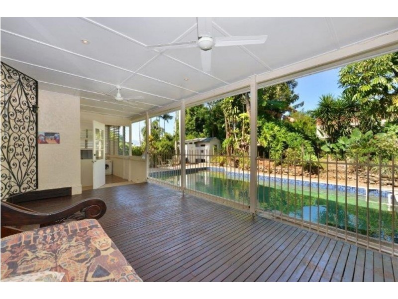 33 Hodel Street, Whitfield QLD 4870