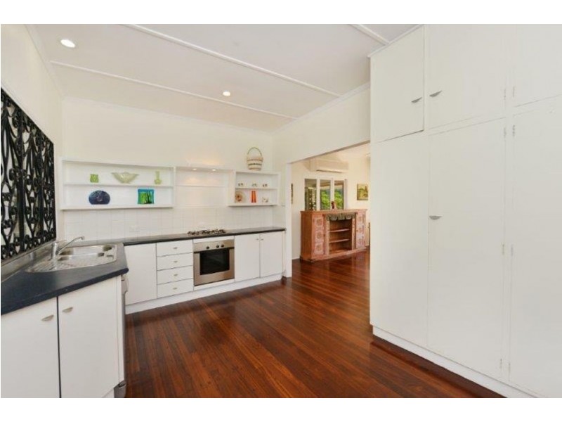 33 Hodel Street, Whitfield QLD 4870