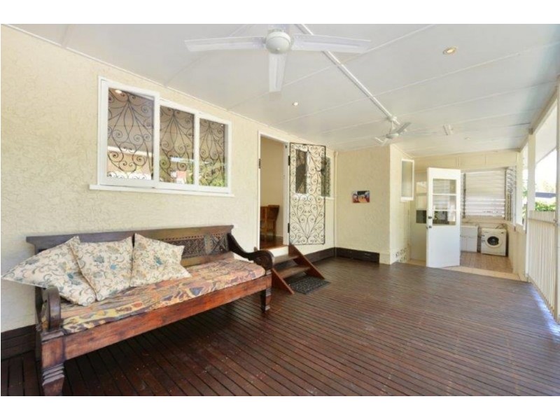 33 Hodel Street, Whitfield QLD 4870