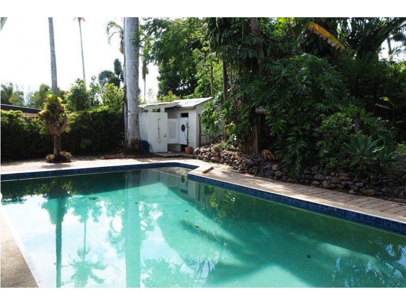 33 Hodel Street, Whitfield QLD 4870