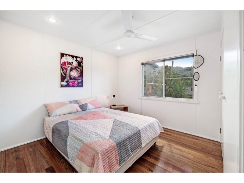 183 Greenslopes Street, Edge Hill QLD 4870