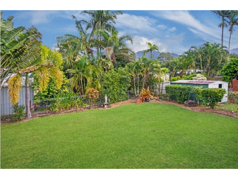 183 Greenslopes Street, Edge Hill QLD 4870