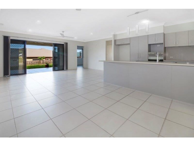 54 MCFARLANE DRIVE, Kanimbla QLD 4870