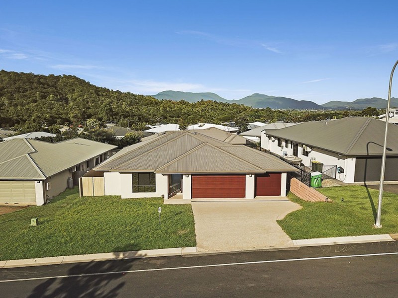 54 MCFARLANE DRIVE, Kanimbla QLD 4870