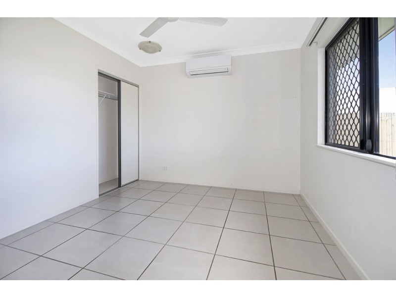 54 MCFARLANE DRIVE, Kanimbla QLD 4870