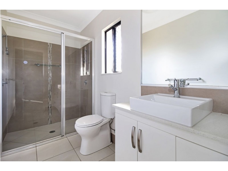 54 MCFARLANE DRIVE, Kanimbla QLD 4870