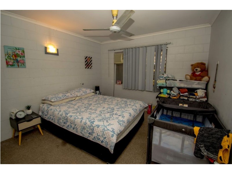 10/473-479 Mccoombe Street, Mooroobool QLD 4870