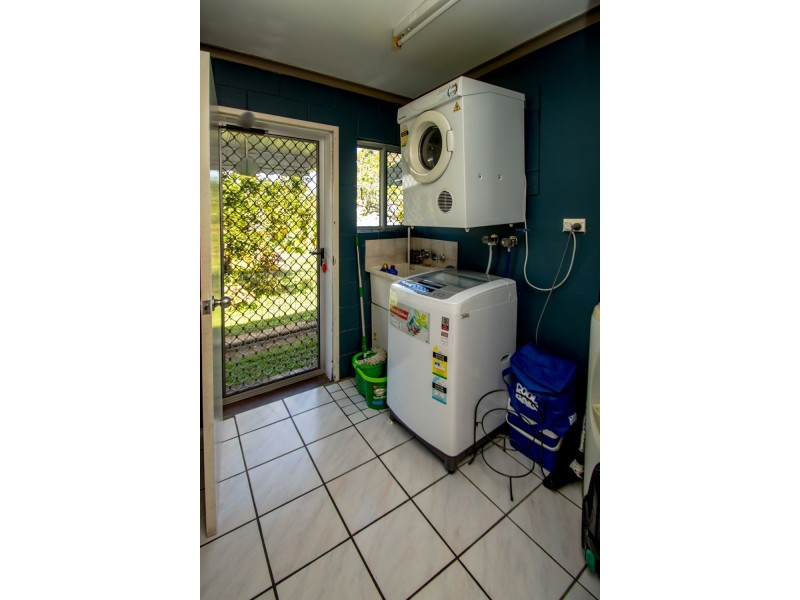 10/473-479 Mccoombe Street, Mooroobool QLD 4870