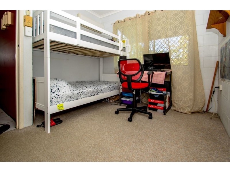 10/473-479 Mccoombe Street, Mooroobool QLD 4870