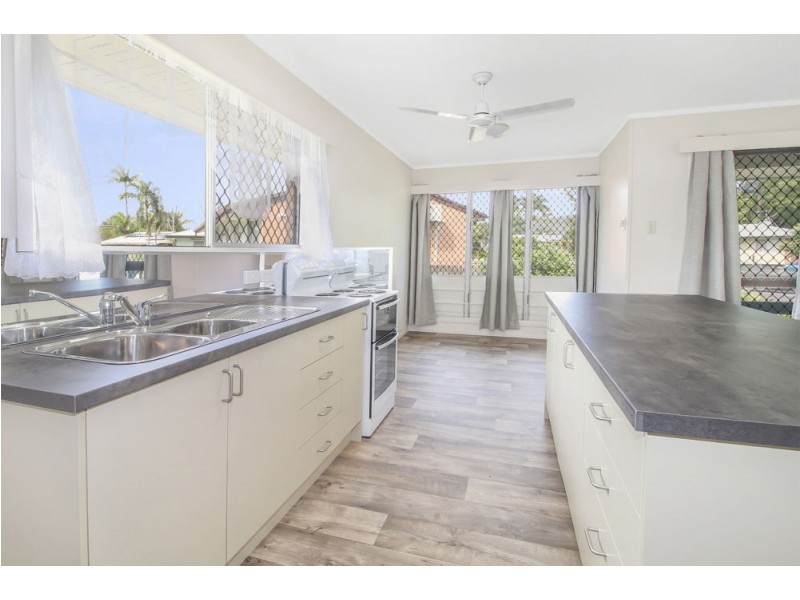 60 Jensen Street, Manoora QLD 4870