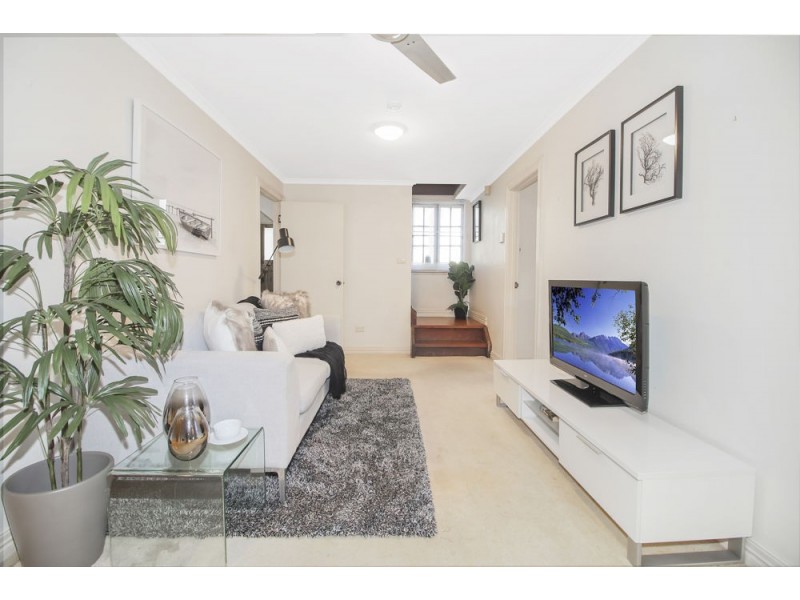 7 Stuart Street, Edge Hill QLD 4870
