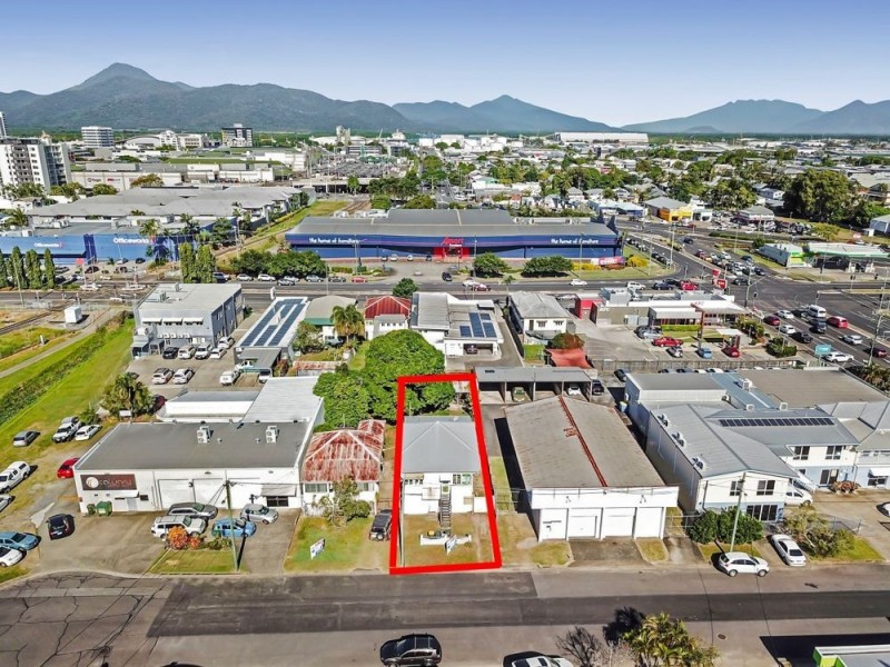 9 Maranoa Street, Parramatta Park QLD 4870