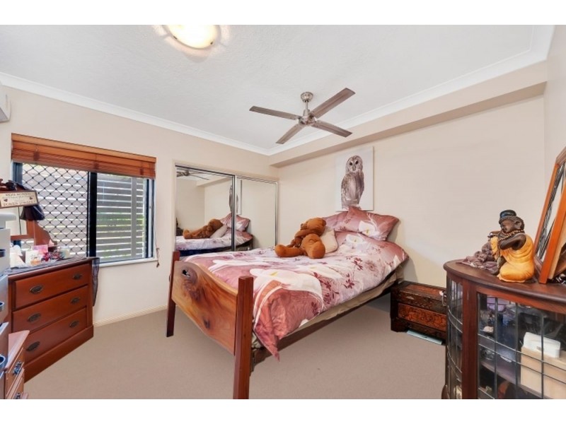 2/1-15 Robson Street, Mooroobool QLD 4870