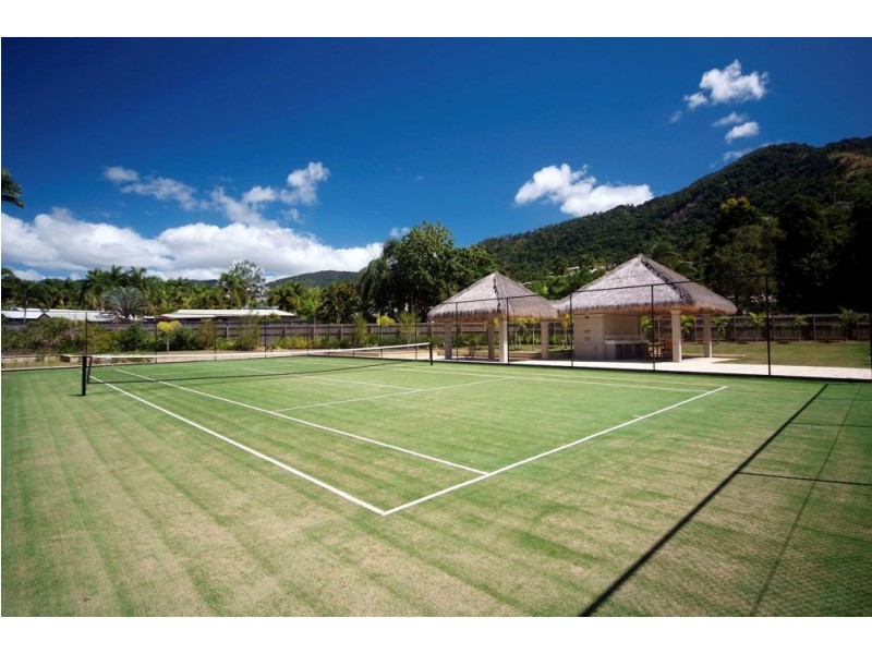 2/1-15 Robson Street, Mooroobool QLD 4870