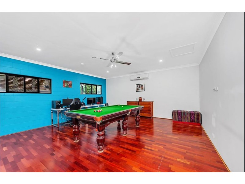 7 Bayu Close, Redlynch QLD 4870