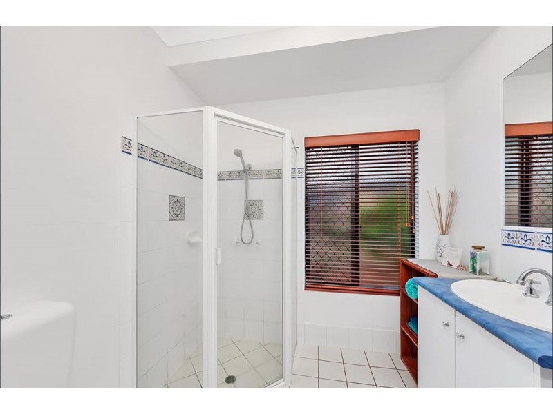 7 Bayu Close, Redlynch QLD 4870