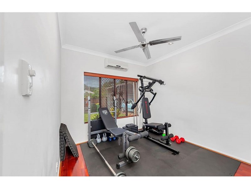 7 Bayu Close, Redlynch QLD 4870