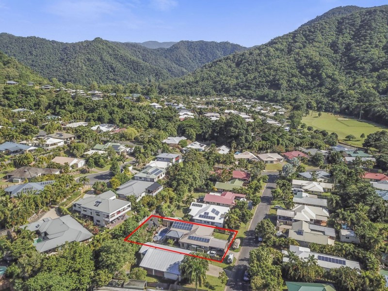 7 Bayu Close, Redlynch QLD 4870