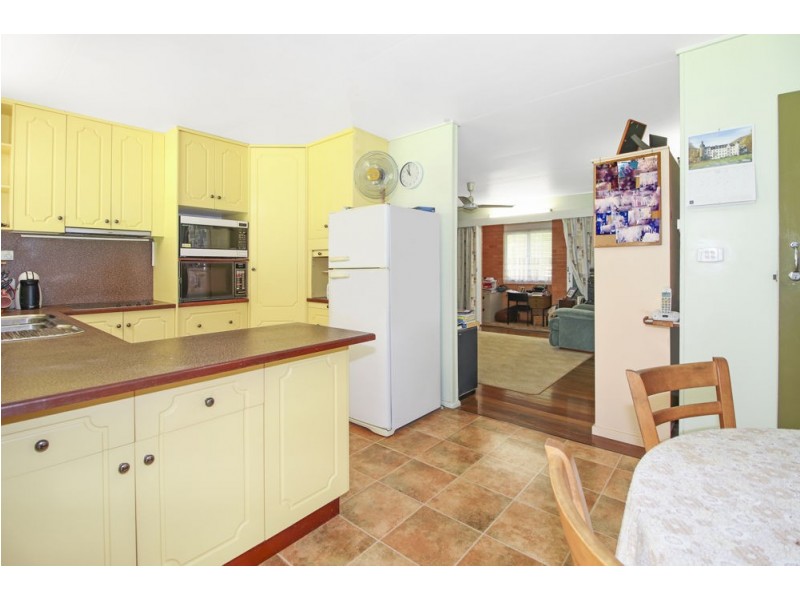 8 Arena Close, Bayview Heights QLD 4868
