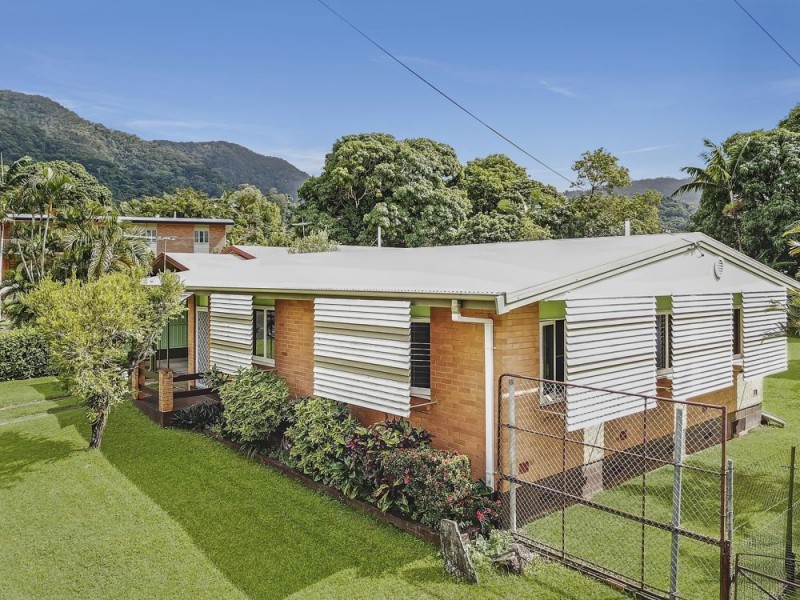 8 Arena Close, Bayview Heights QLD 4868