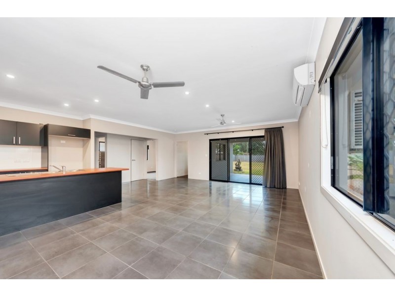 14 Midship Street, Trinity Beach QLD 4879