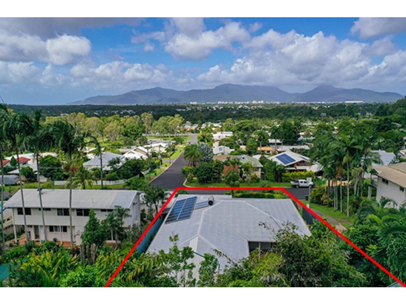 15 Trundle Terrace, Whitfield QLD 4870