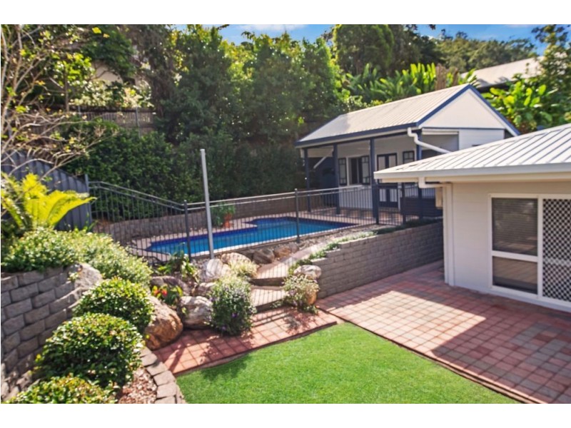 15 Trundle Terrace, Whitfield QLD 4870