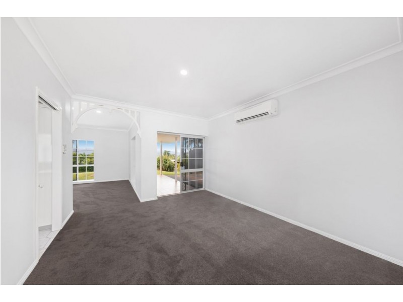 15 Trundle Terrace, Whitfield QLD 4870