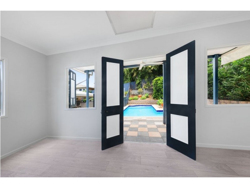 15 Trundle Terrace, Whitfield QLD 4870