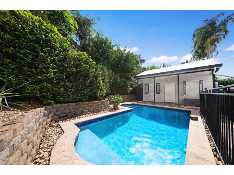 15 Trundle Terrace, Whitfield QLD 4870