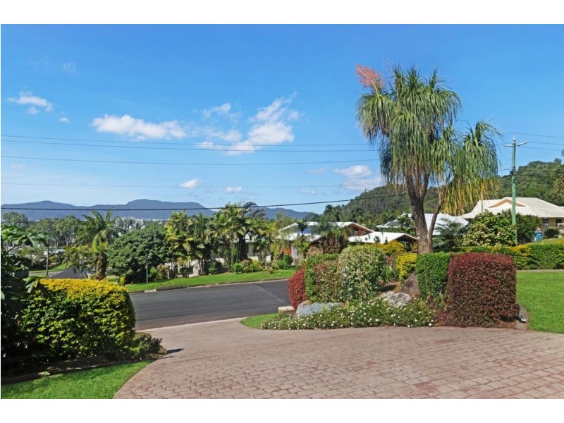 15 Trundle Terrace, Whitfield QLD 4870