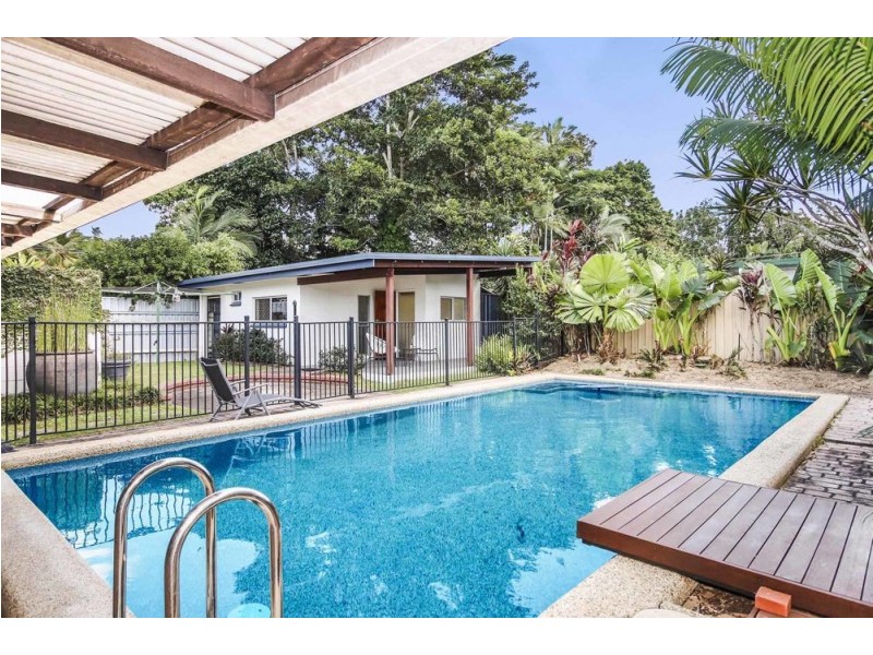 5 York Street, Whitfield QLD 4870