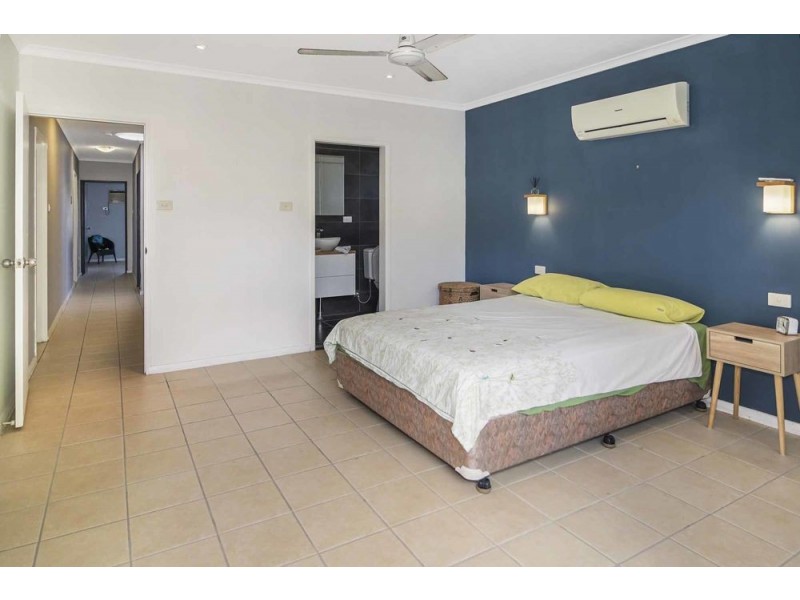 5 York Street, Whitfield QLD 4870