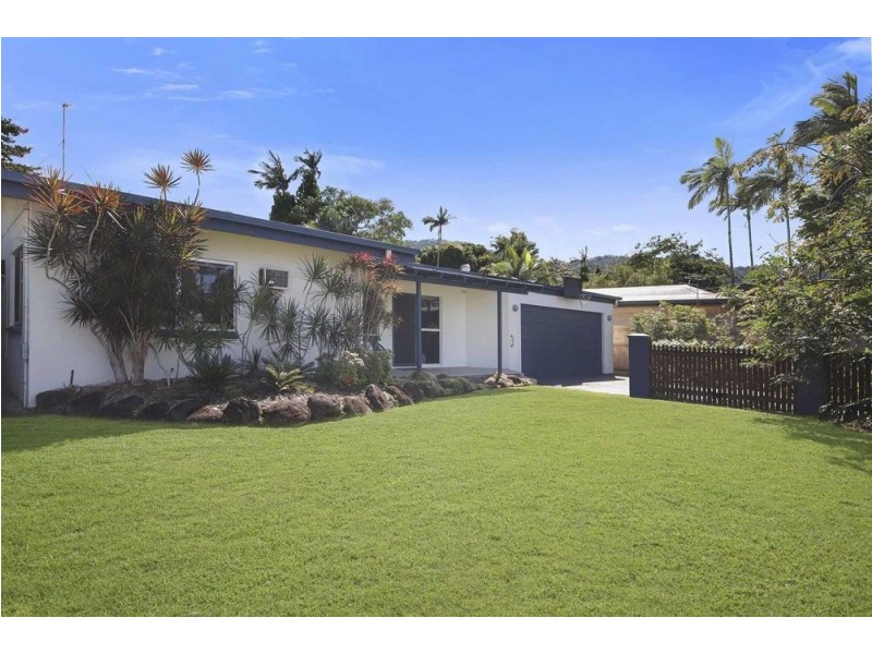 5 York Street, Whitfield QLD 4870