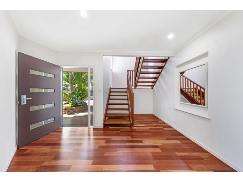 4 Palmer Rise, Brinsmead QLD 4870