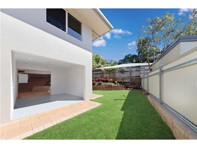 4 Palmer Rise, Brinsmead QLD 4870