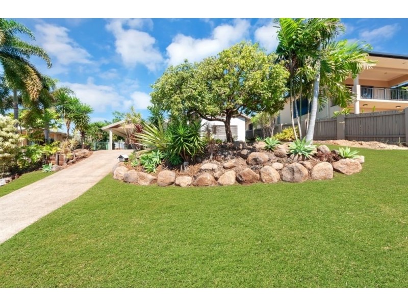 13 Barcoo Close, Bentley Park QLD 4869