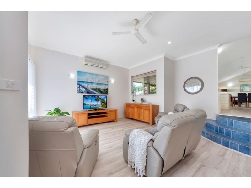 13 Barcoo Close, Bentley Park QLD 4869