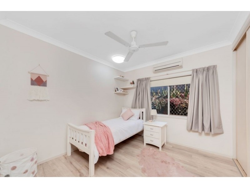 13 Barcoo Close, Bentley Park QLD 4869