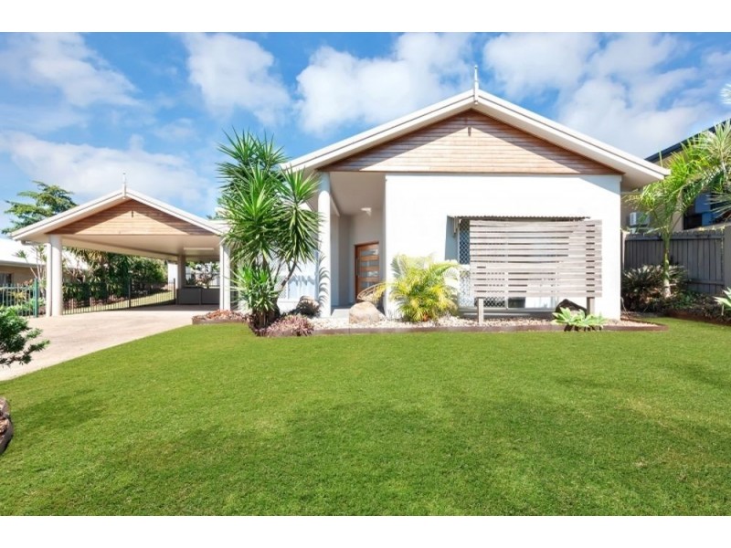 13 Barcoo Close, Bentley Park QLD 4869