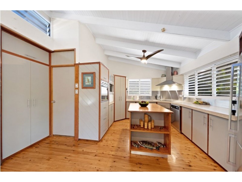 7 Aldinga Close, Whitfield QLD 4870