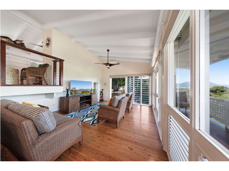7 Aldinga Close, Whitfield QLD 4870