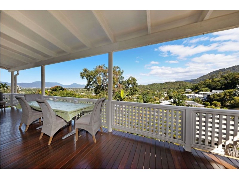 7 Aldinga Close, Whitfield QLD 4870